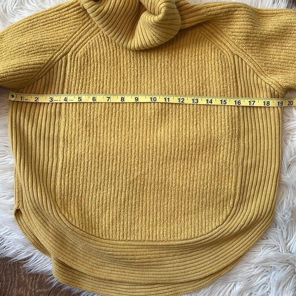 Wilfred Free Merino Wool Sweater - Picture 8 of 9